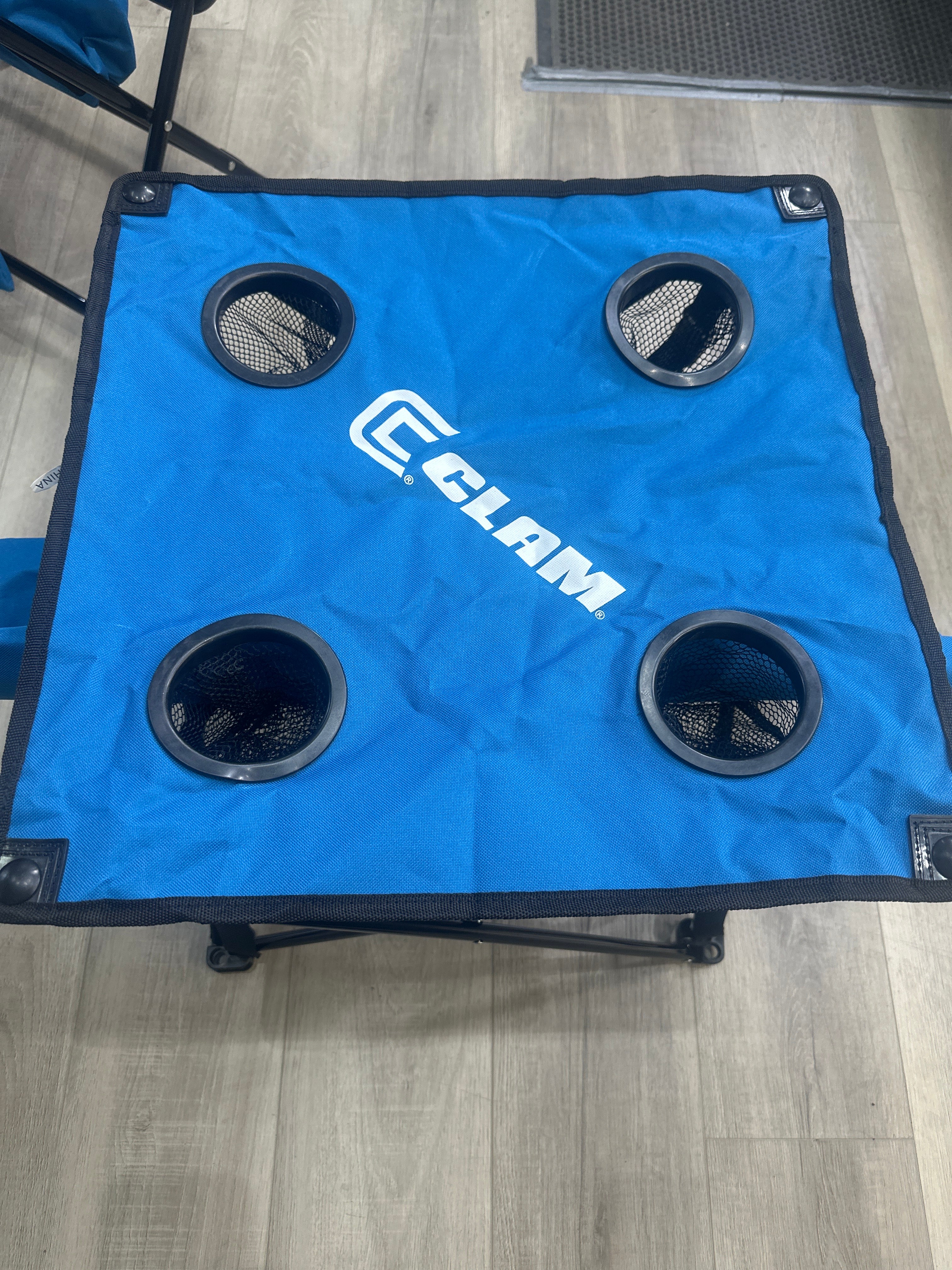 Clam square quick pack table