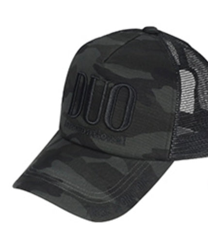 Duo Realis hat